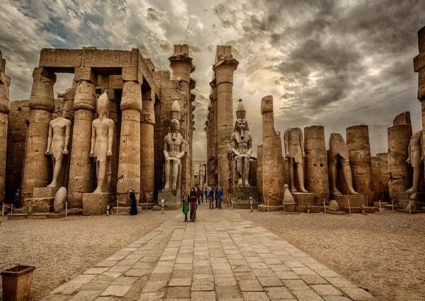 Luxor and Valley of Kings by bus