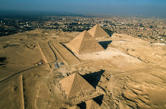 Cairo by Bus to Giza Pyramids and Civilization Museum