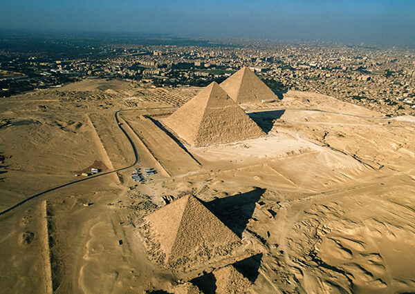 Cairo by Bus to Giza Pyramids and Civilization Museum